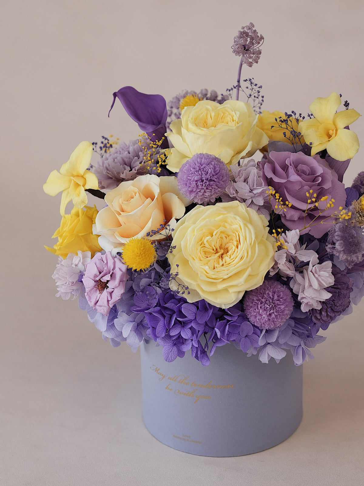 Luxe Hug Bucket — Custom Hand-Tied